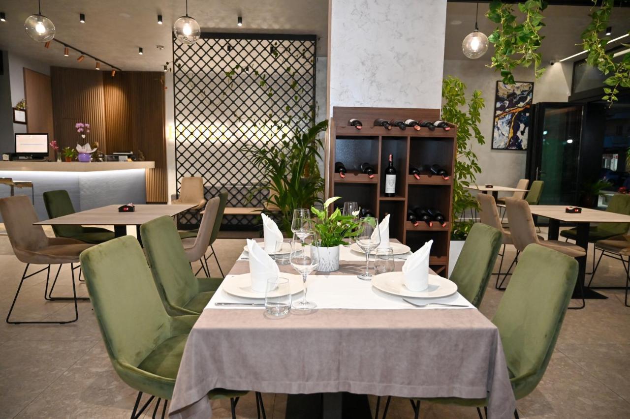 Hotel Vino Durrës Kültér fotó